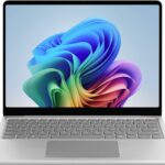 Microsoft Notebook Surface 33 cm (13 Zoll) UXGA Qualcomm® Snapdragon Snapdragon X Plus X1P-42-100 24 GB RAM 1 TB SSD Deu