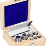Kern 304-04 Gewichtssatz, E1, 1 g - 200 g, Knopf, Edelstahl poliert, im Holzetui