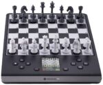 Millennium Chess Genius Pro M815 Schachcomputer KI-Funktionen, Magnetische Schachfiguren, Drucksensorbrett, Farbdisplay